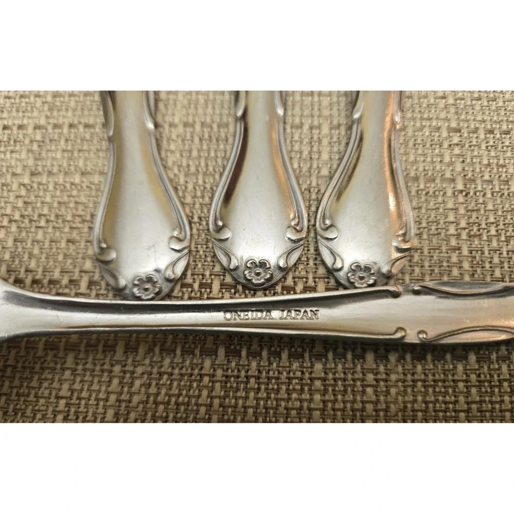 Oneida MELINDA Stainless Silverware Flower Tip Glossy Lot Of 4 Dinner Fork